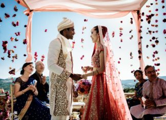 The Guide To Minimal Yet Colorful Wedding Décor!