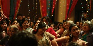 Need To Groove? Here Are 15 Songs For Your Wedding!