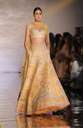 By Designer Sulakshana Monga FDCI India Couture Week 2019 (2) (1)
