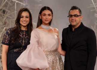Aditi Rao Hydari Glitters The Ramp For Pankaj & Nidhi On Day 3 Of India Couture Week Designer Pankaj and Nidhi with Actor Aditi Rao @ FDCI India Couture Week 2019 (15)