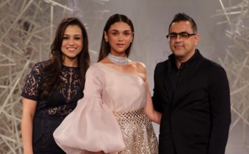 Aditi Rao Hydari Glitters The Ramp For Pankaj & Nidhi On Day 3 Of India Couture Week Designer Pankaj and Nidhi with Actor Aditi Rao @ FDCI India Couture Week 2019 (15)