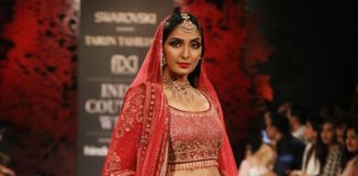 Tarun Tahiliani And Swarovski Spell Magic On the ICW Runway Designer Tarun Tahiliani Presenting his collection @ FDCI India Couture Week 2019 (9)