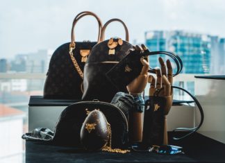 Bags By Louis Vuitton