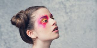 Retro Beauty For The Holiday Season