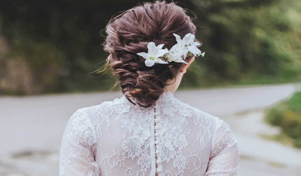 Hairstyles for the bride with short/medium length hair - Wedding Affair