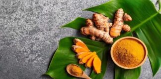 A turmeric timetable for healthy and glowing skin Turmeric powder