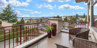 Spruce up your balcony for a romantic feel balcony