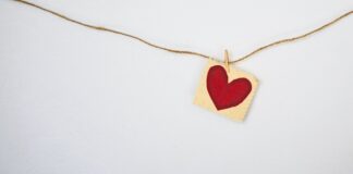 Move past your ex: A few tips to accept what’s gone is gone! heartbreak