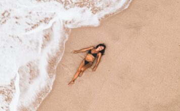 B-town divas and their beach outfits