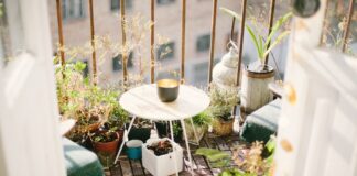 Revamp your balconies with some boho-chic decor tips boho