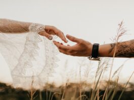 Signs indicating that you’re in this for the long haul love