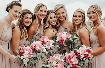 Photoshoot Ideas with Bridesmaids