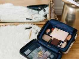 10 favorite makeup products for traveling