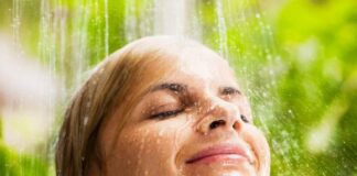 Monsoon Scaring Your Skin? Apply This Skincare Routine