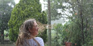 7 Effective Monsoon Skin Care Tips