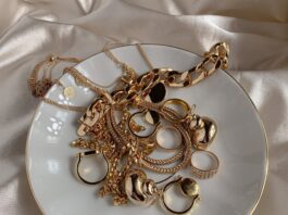 Versatile Jewellery Pieces for The Minimalist in You