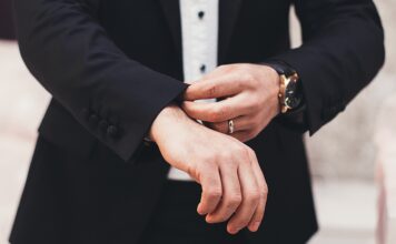 Important Accessories for the Grooms