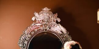 Make-Up Essentials to Include in Your Bridal Touch-Up Kit