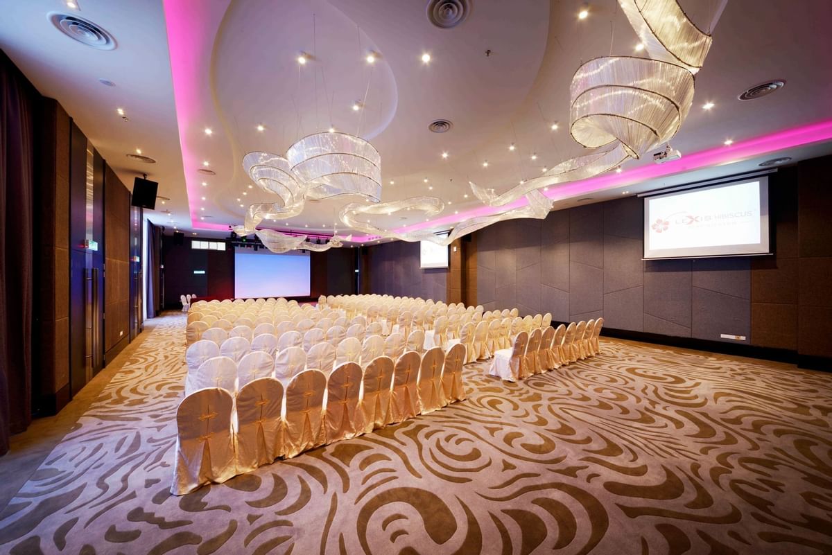 Host your Magical Wedding AT THE EXQUISITE SKY BALLROOM