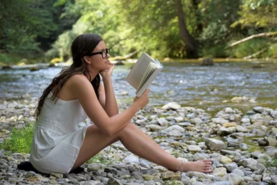 Mindful Reading In The Lap Of Nature