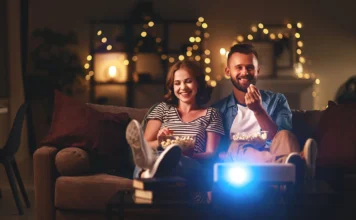 7 Heartwarming Movies For Couples To Binge-Watch Heartwarming Movies For Couples - Wedding Affair