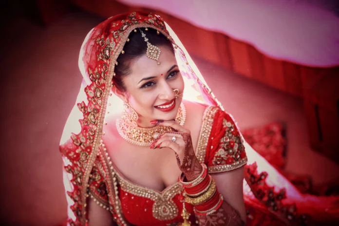 Indian Bridal Photo Shoot Ideas - Wedding Affair