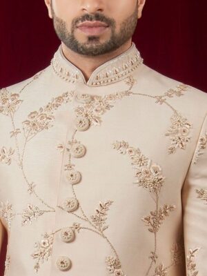 Elevate your sherwani with exquisite buttons. 