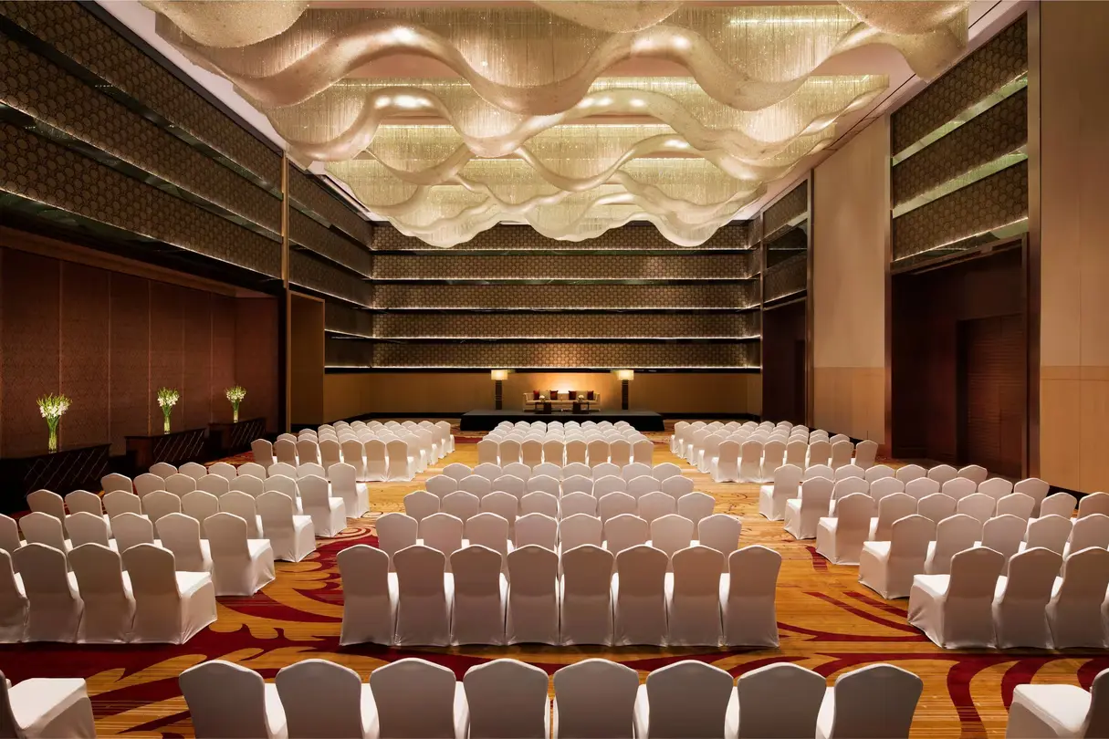 Indulge in premium room facilities at JW Marriott Hotel Bengaluru.
