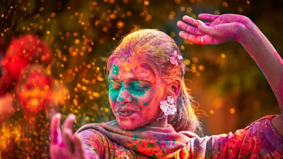 Trendy Holi Party Ideas For New Couples
