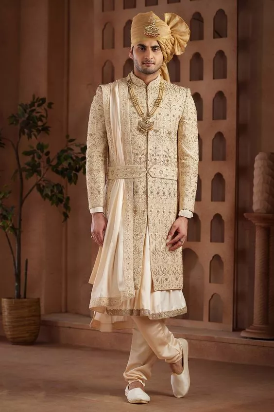 This style of sherwani has a flowing floor-length silhouette