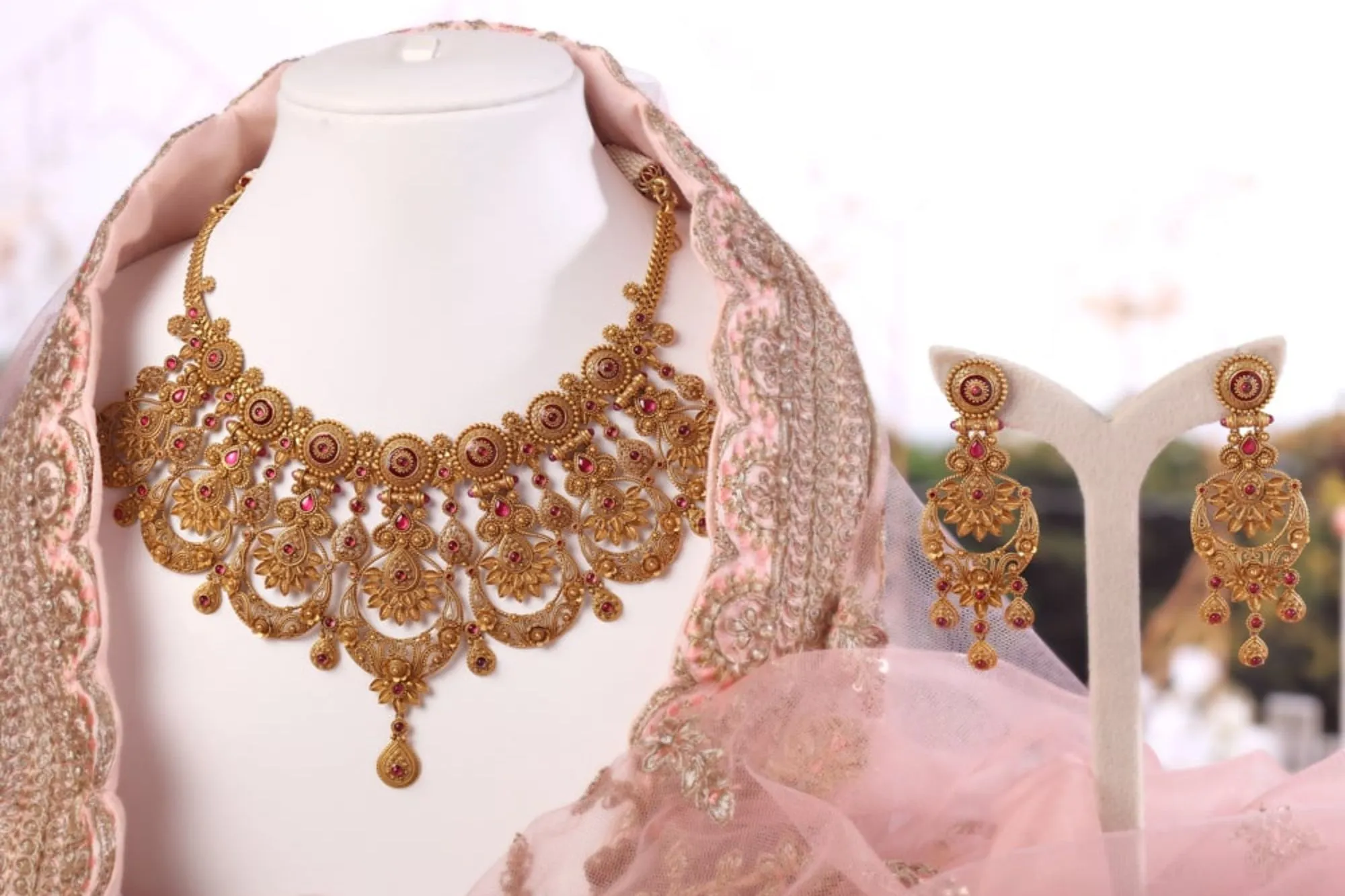 gold jewellery