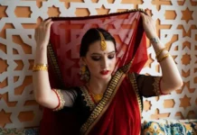 Slay Like a Boss with These Beautiful Hairstyles for a Saree Beautiful Hairstyles for a Saree