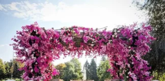 Burgundy in Weddings: Modern Wedding Decor Ideas modern wedding decor unique wedding decor