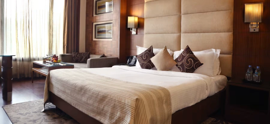 club rooms at the bristol hotel gurgaon