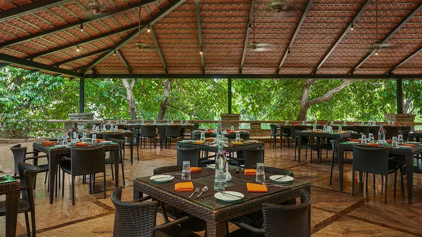 restaurants at angsana oasis spa & resort