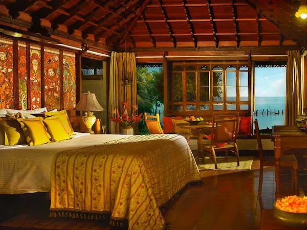 presidential suites at kumarakom lake resort