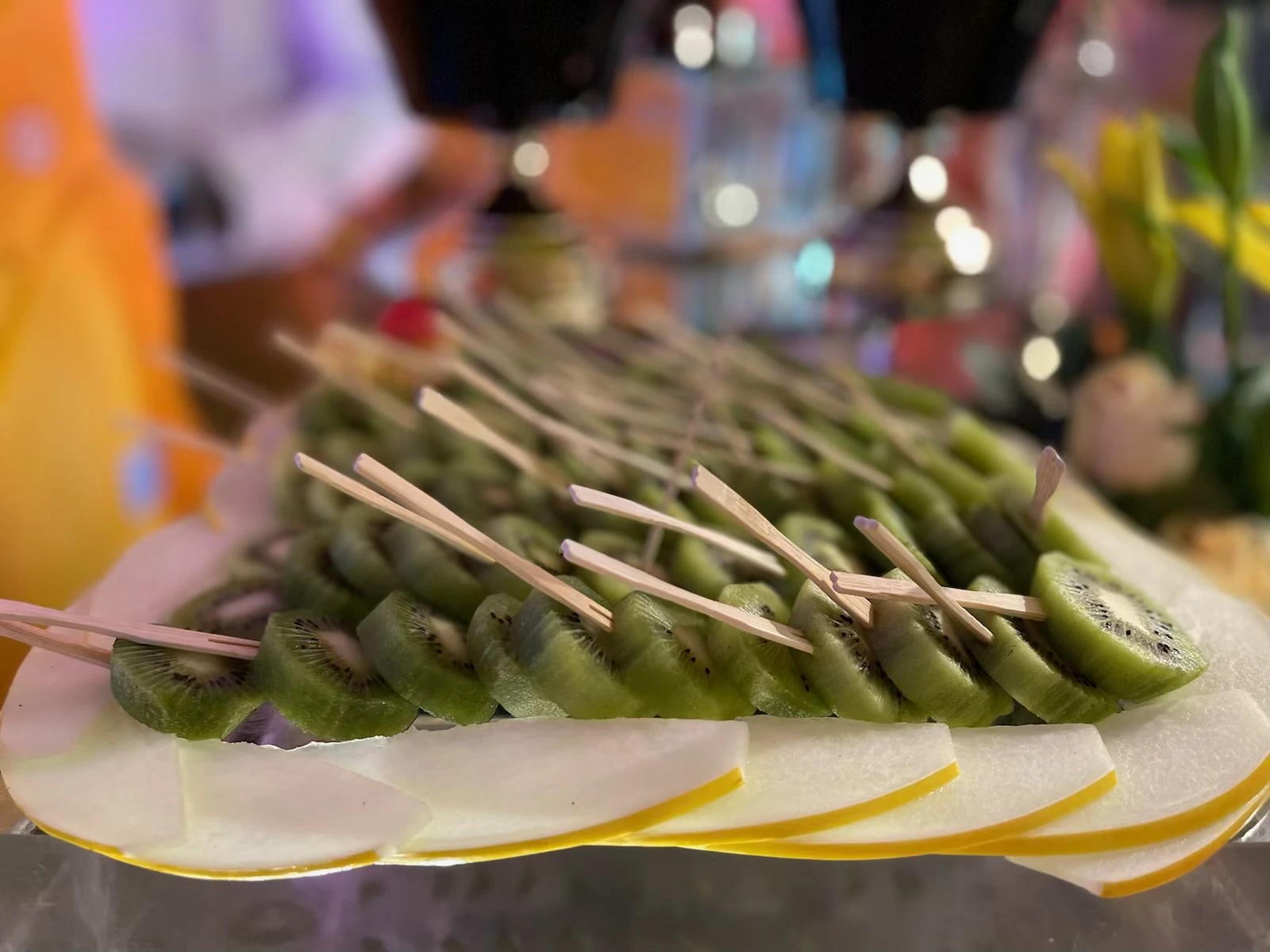 Thai fruit-cutting