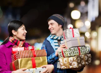 6 Tips on How to Celebrate Christmas as a Couple! how to celebrate christmas