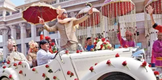 DIY Wedding Car Decoration: Flowers, Ribbons & More! Wedding Car Decoration