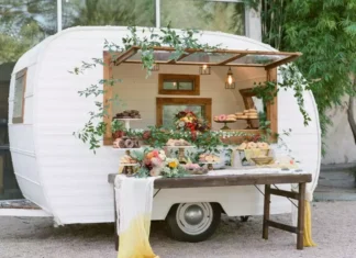 Wedding Themes with Food Trucks? Yes, Please! Wedding Themes