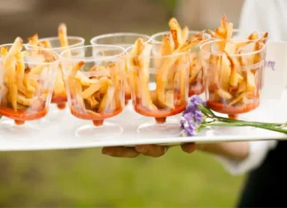 Strolling Food Stations Are Taking Over! Food Stations