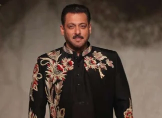 Salman Khan Turned Showstopper for Vikram Phadnis’s 35-Year Celebration Salman Khan