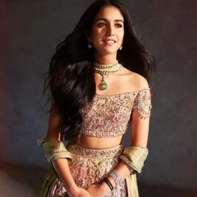 Lehenga blouse sleeves design