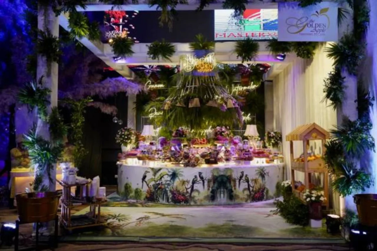 Golden Apple Fruit Mart