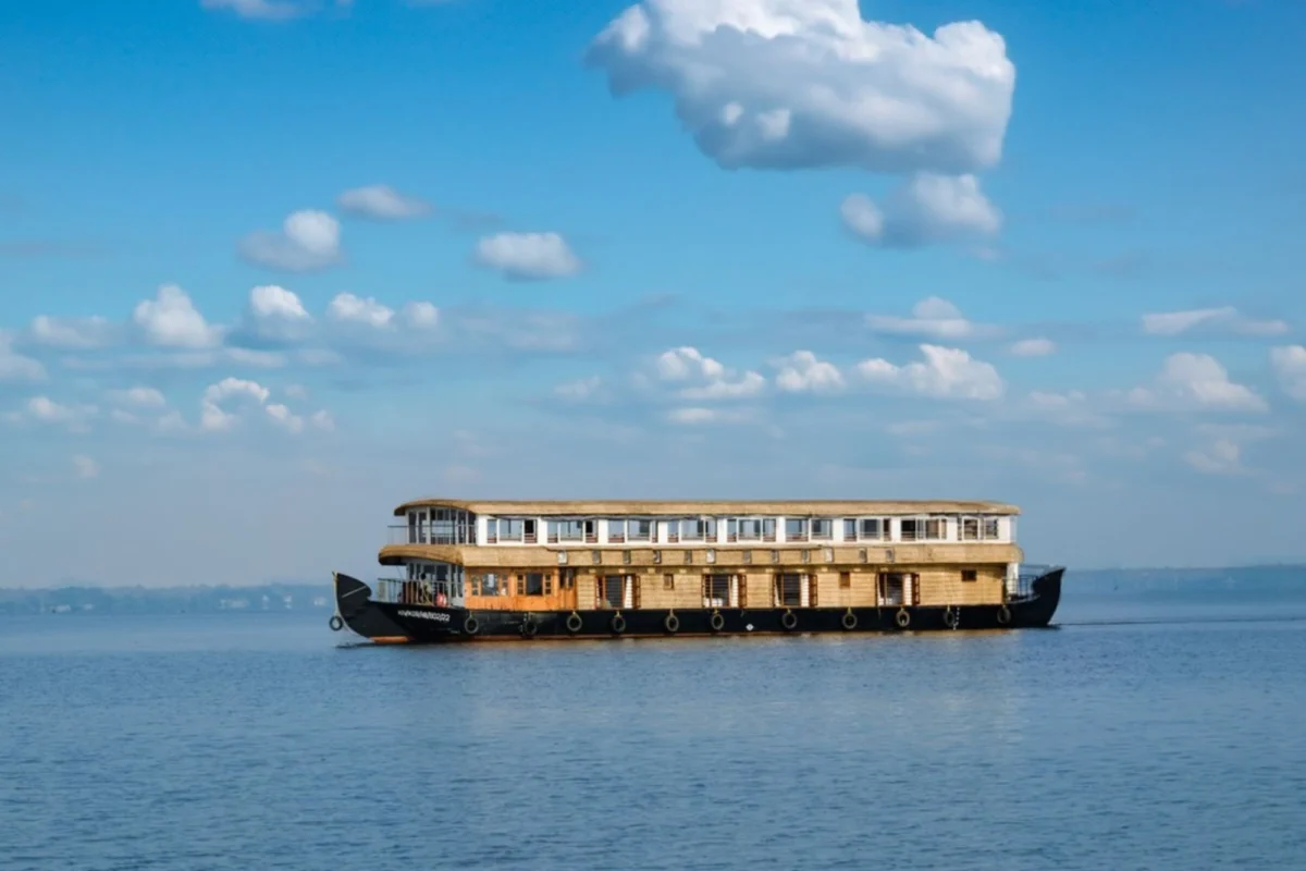 Hotel Kumarakom Lake Resort