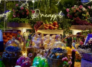 The Golden Apple Fruit Mart: Luxury Fruit Experiences Golden Apple Fruit Mart