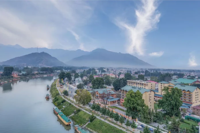 feature Radisson Collection Hotel & Spa, Riverfront Srinagar