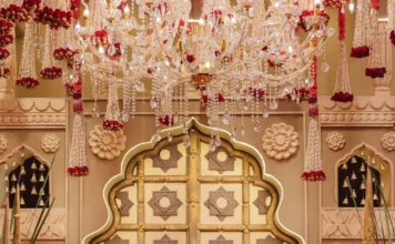 Wedding Decor for Fire Signs Who Love Drama Wedding Decor