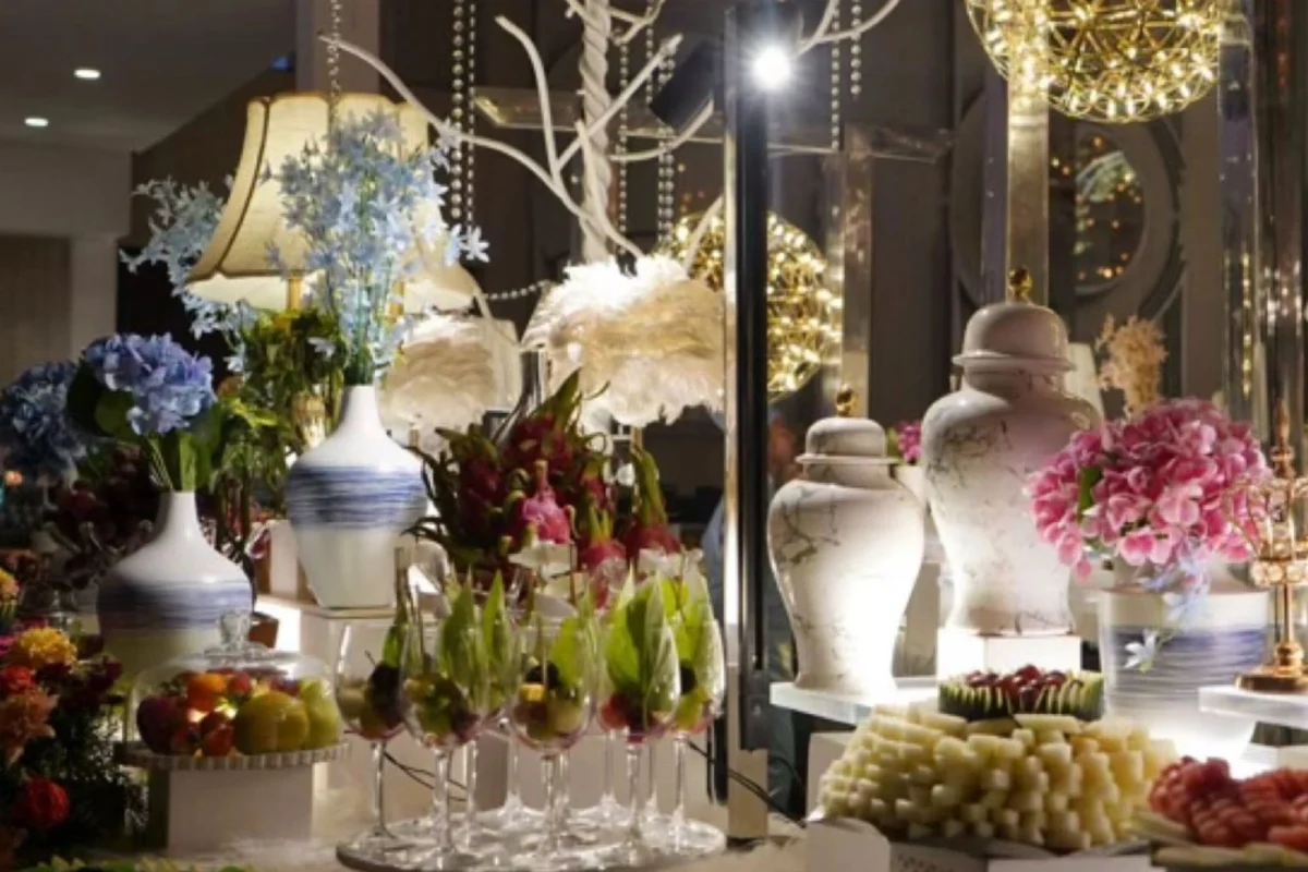 The Golden Apple Fruitmart